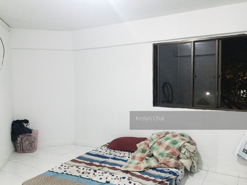 Blk 242 Hougang Street 22 (Hougang), HDB 4 Rooms #129240292